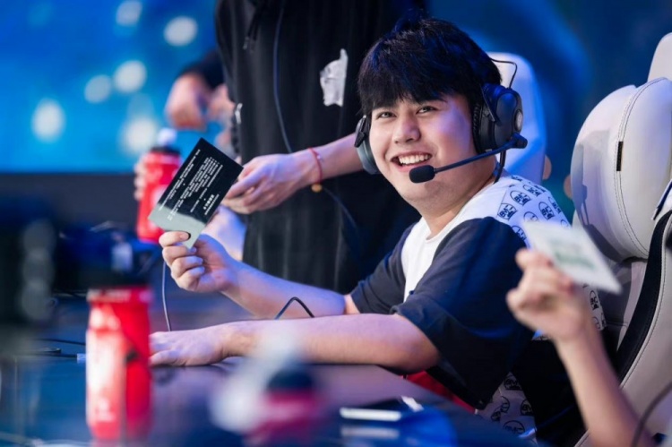 的历史中 的历史中